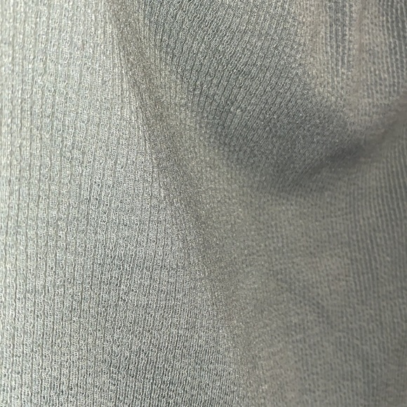 Hollister Small Light Olive Green Crop Top - Picture 9 of 9